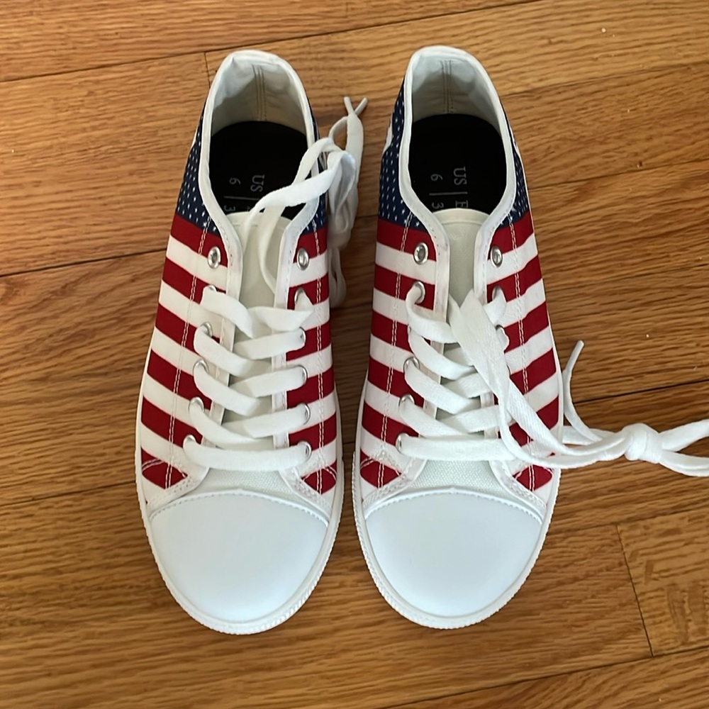 MAGA sneakers - American flag, size 6, new I box